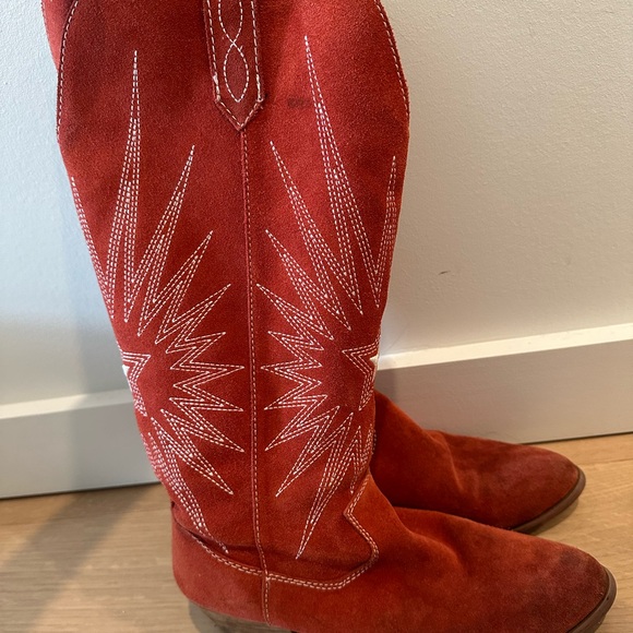Red Suede Cowboy Boots - Picture 5 of 6